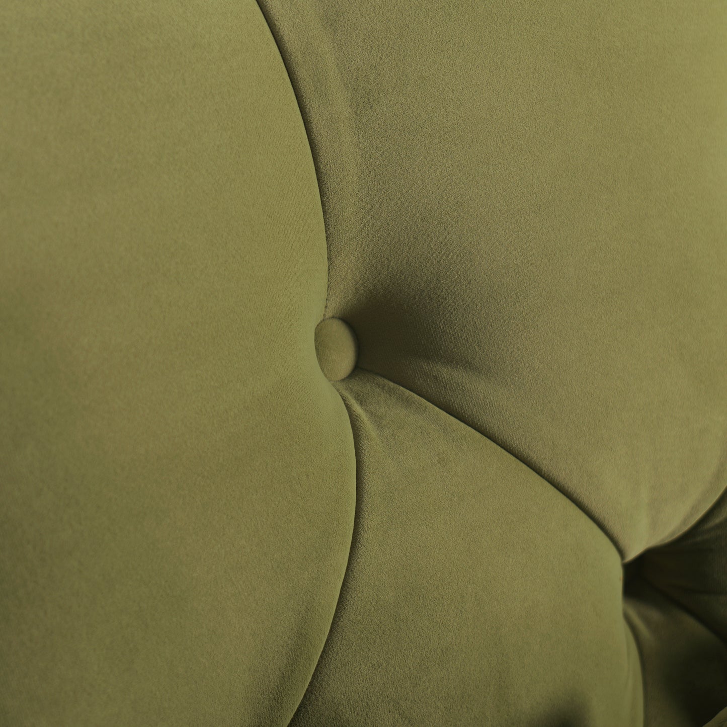 Country Fringe Skirt Sofa for Relaxed Home Living