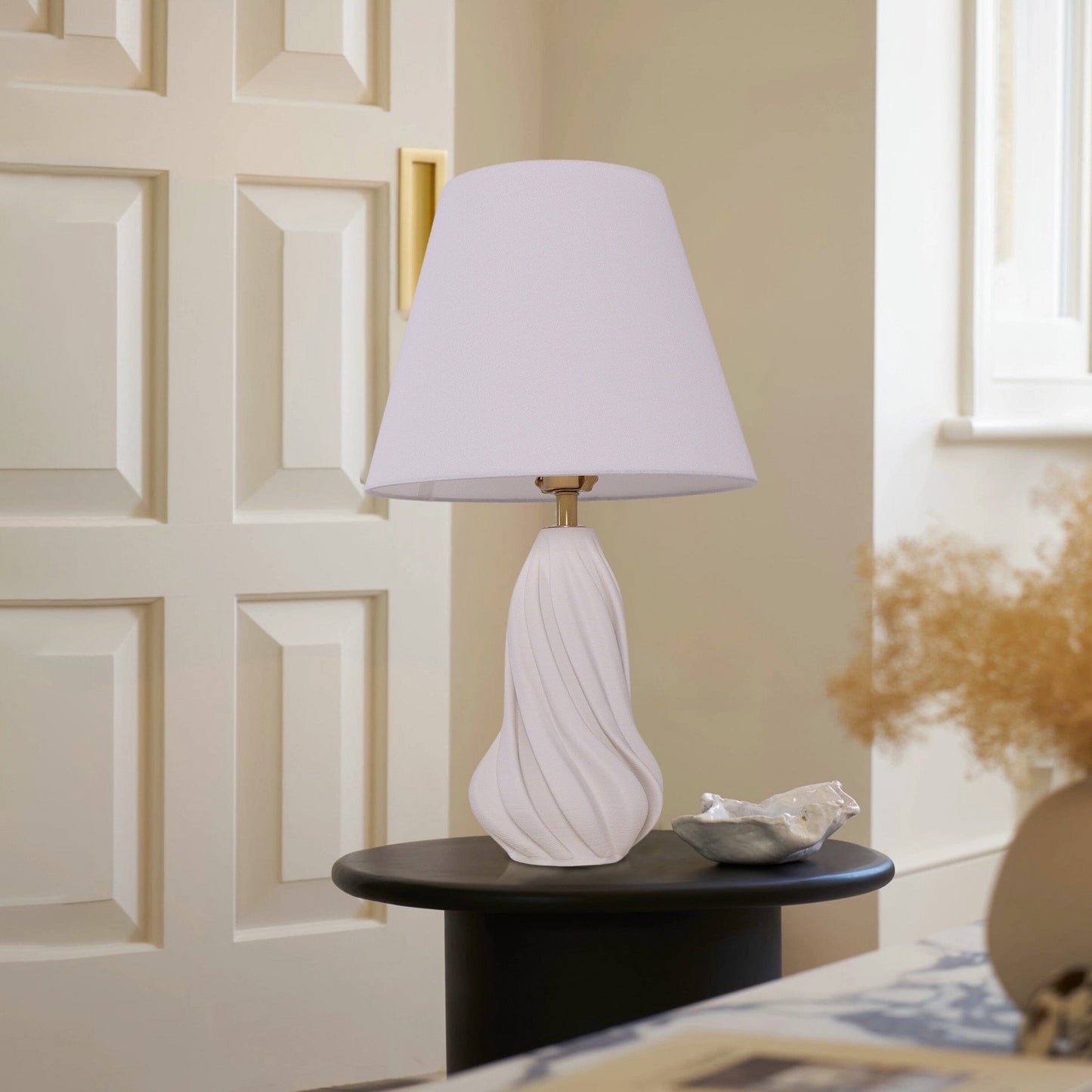 Lightsin 3D Pure White Ceramic Spiral Vase Table Lamp with Fabric Shade Lightsin UK