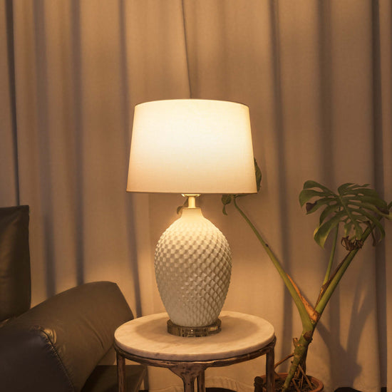 3D Pure White Diamond Embossed Relief Pattern Ceramic Table Lamp